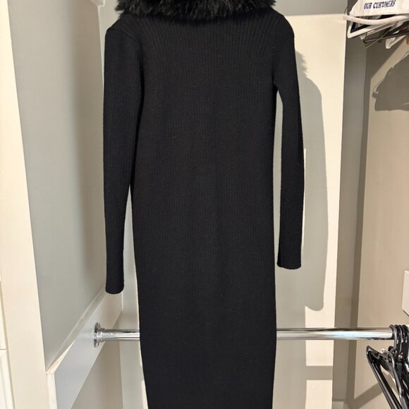 Show me your Mumu Lombardi Fur (Faux) collar black sweater jacket - Picture 5 of 6